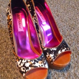 Betsey Johnson "Lucyyy" Wedges